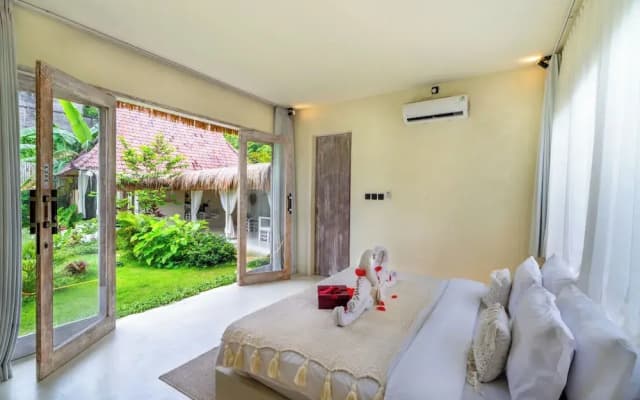 Villa Laguna by Pertama Stay - photo 3