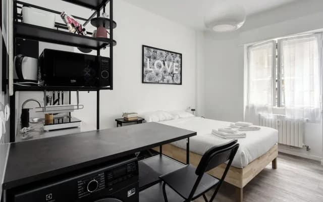 Stylish Studios near Subway - photo 4