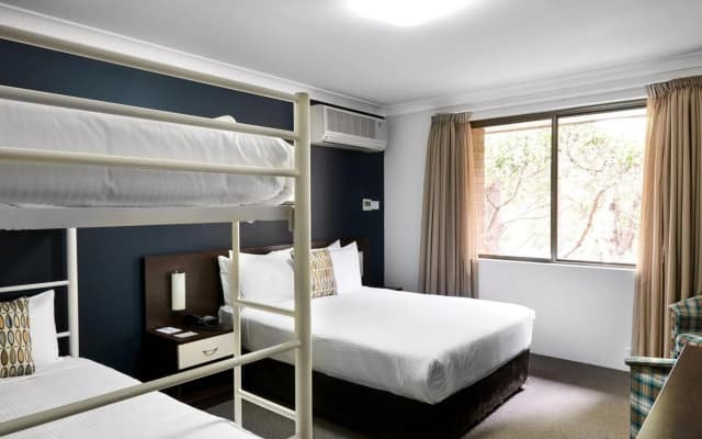 175 Hotel Westmead - photo 3