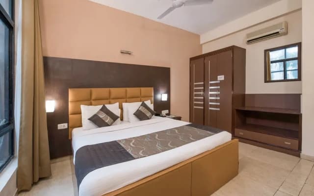 OYO 17034 Conclave Riviera - photo 3