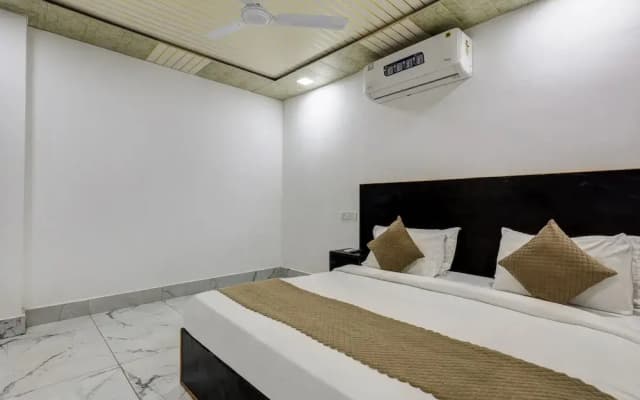 Mauryan Signature hotel Devli Khanpur - photo 4