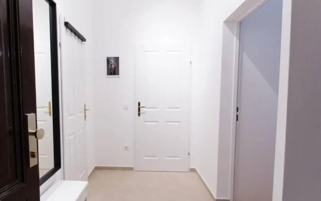 Gorgeous Studio next to the Parliament - photo 2