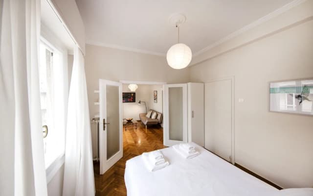 Comfy Apt In City Center - photo 5