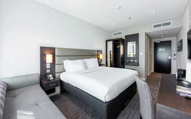 Premier Inn Doha Airport Hotel - photo 2