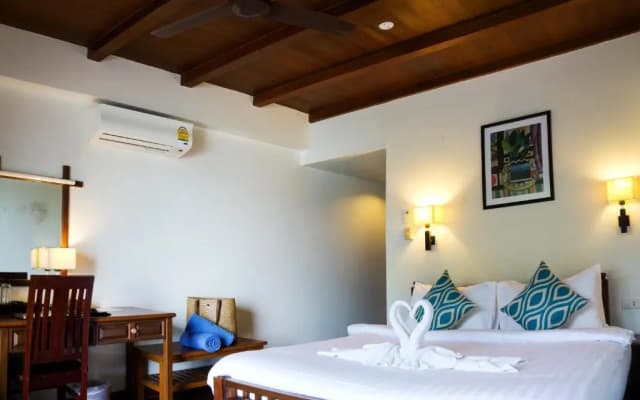 The Lodge - photo 5