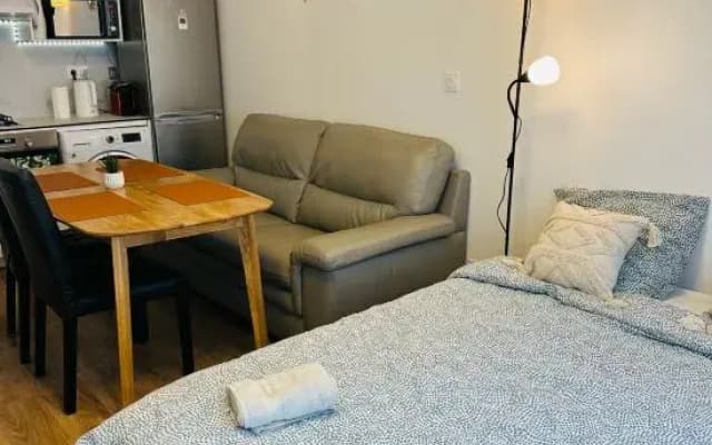 Pairs center 3 beds 2 rooms Family Suite - photo 3