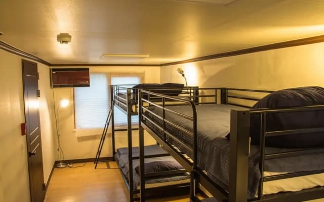 Modern Place Hostel - photo 4