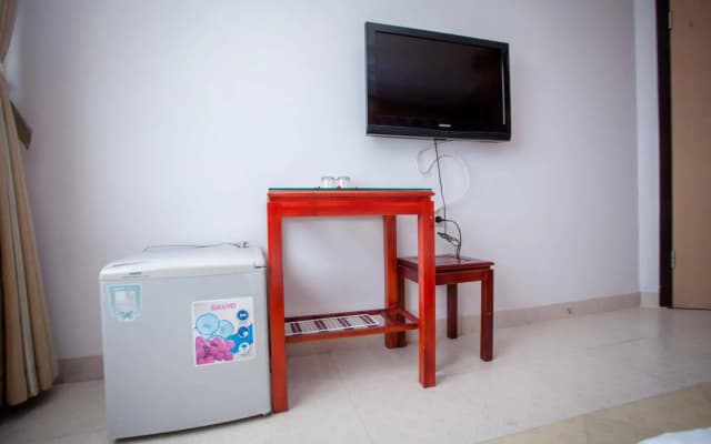 101 Star Hotel - photo 4
