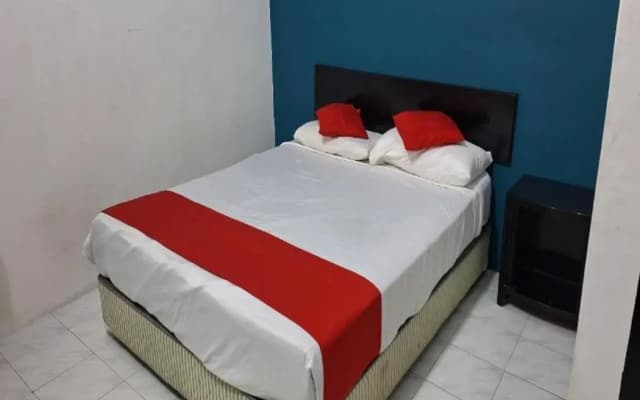 Hotel O Captain Hotel Cafe & Bistro - photo 4