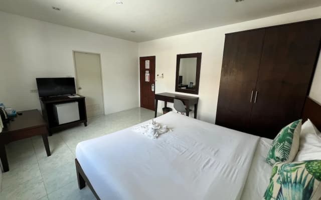 Kiwi Boutique Hotel - photo 4
