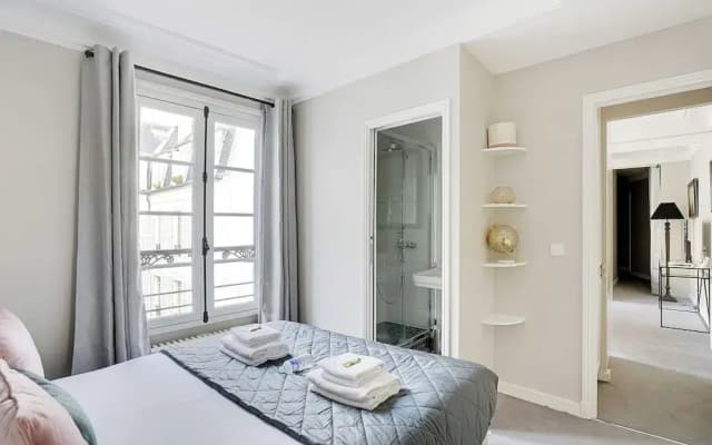 Authentic Apartment - 1br/4p - Near the Louvre - photo 4