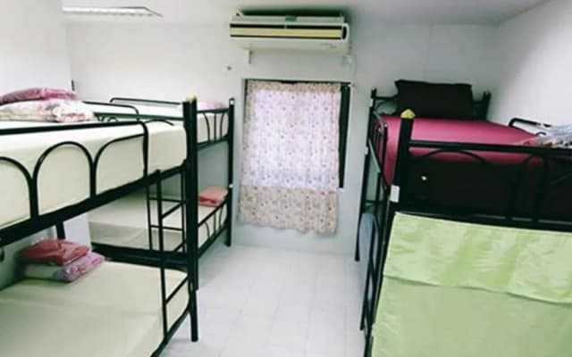 Peace & Love Hostel - photo 2