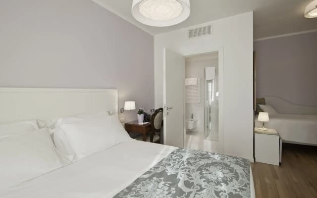 Chiara Lodge - photo 4