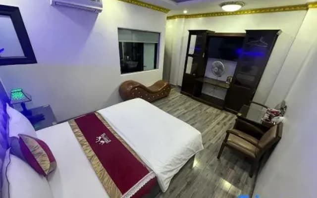 Hoang Gia Long Bien Hotel - photo 4