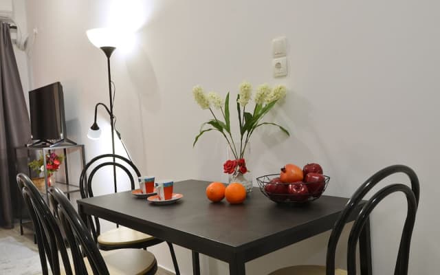 Metaxourgeio A, A Minimal Apartment - photo 2