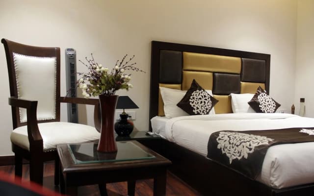 Aura Grand Residency - photo 5