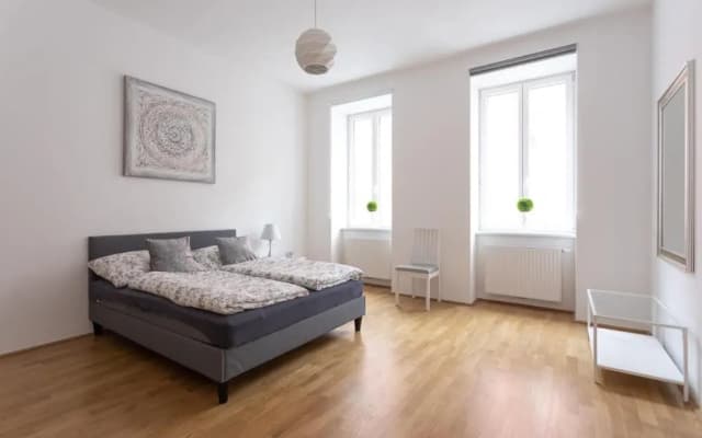 Charming Flat & Balcony near CentralStation Apt 5 - photo 4