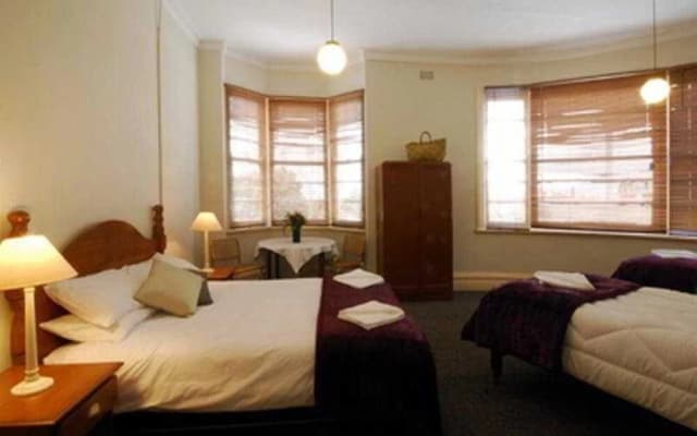 Gearin Hotel - photo 2