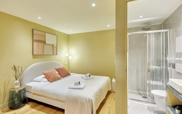 Superb AC Studio Center of Paris - photo 5