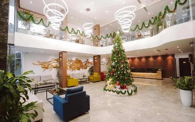 Reyna Hotel Hanoi - photo 2
