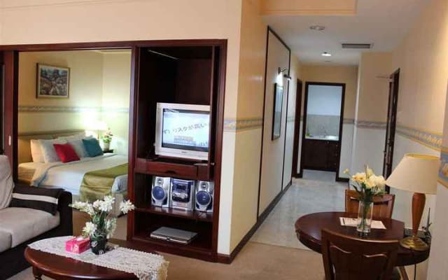 Luxy Service Suite @ Times Square - photo 5