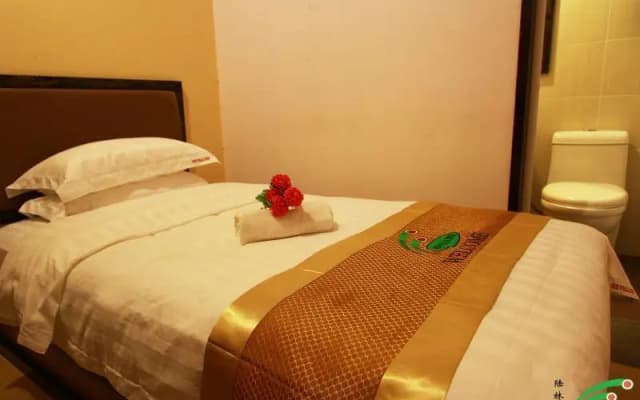Six Villa Inn - photo 4