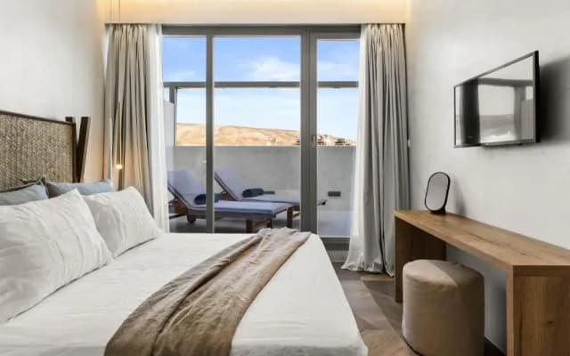 ACRON suites & apartments - photo 2
