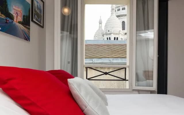 Saint Pierre de Montmartre - photo 2
