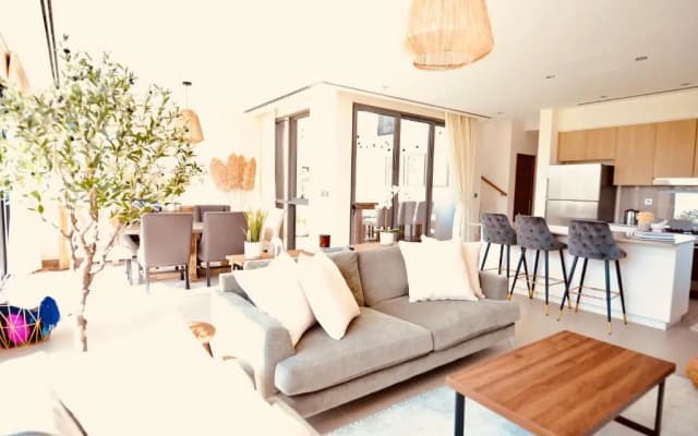 The Sunshine Villa - photo 3