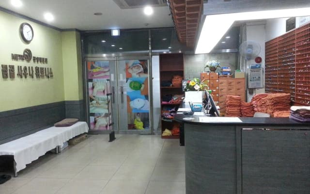 Metro Spa Cabin Backpacker Seoul - photo 2