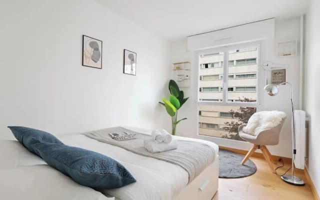 Cozy 2BR Eiffel Tower Area - photo 5