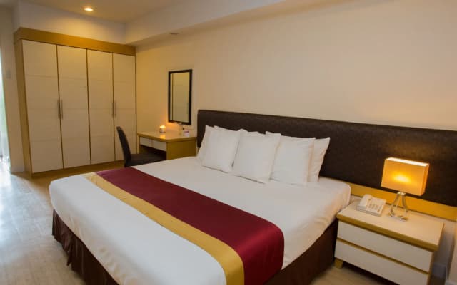 Sky Place Serviced Apartment - photo 5