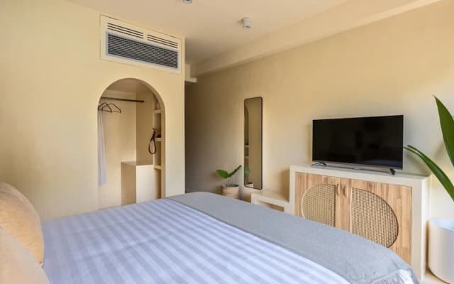 Isla Retreat - photo 4
