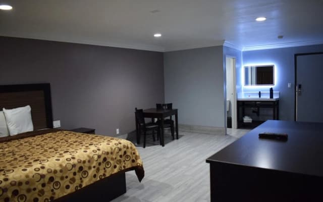 Willow Tree Inn Suites - photo 2