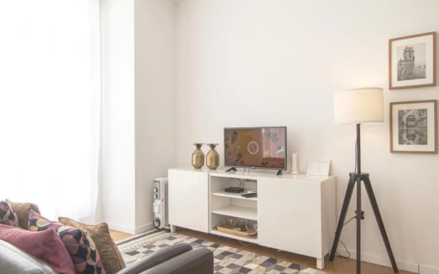 Baixa chiado 2 bedroom duplex apt with elevator - photo 2