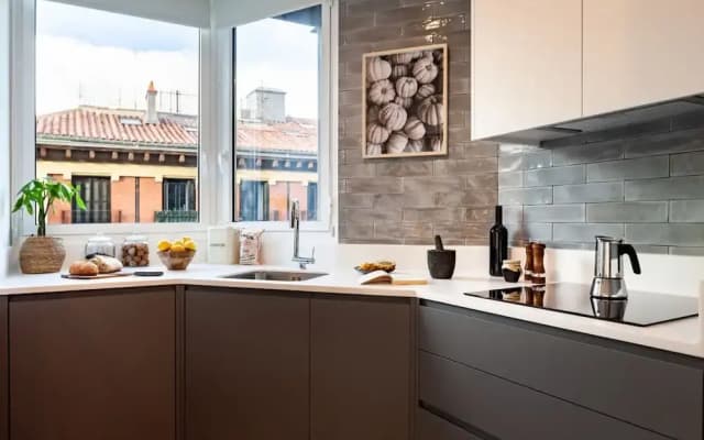 Java - 3 Bedroom and Shared Pool in Almagro - photo 5