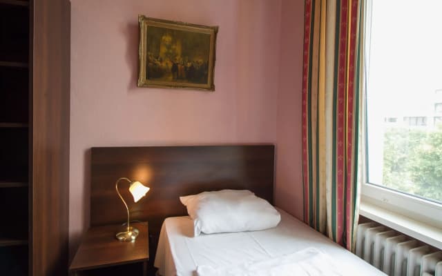 Hotel Am Stuttgarter Eck - photo 3