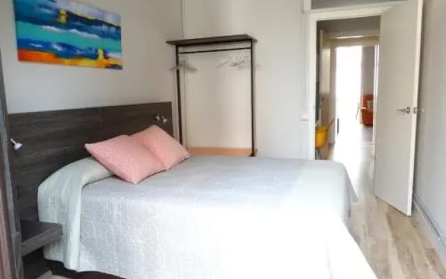 Feel at Sants Apartments - photo 4