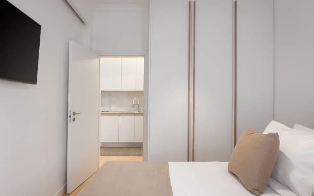 Athenian Hillside Residence - photo 2