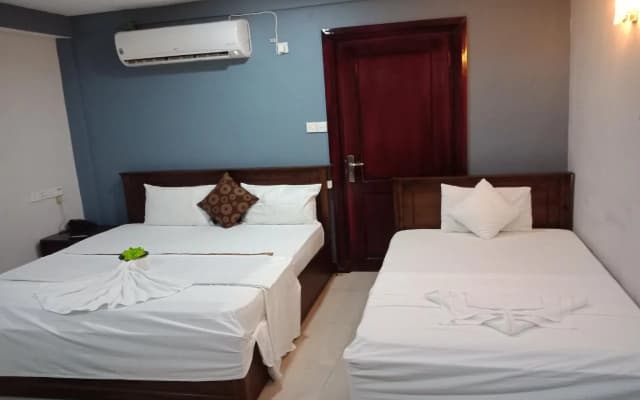 Global City Hotel - photo 3