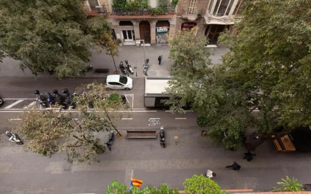 Enric Granados Apartment - photo 2
