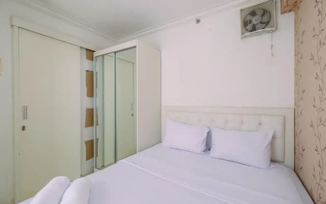 Modern And Tidy 2Br Bassura City Apartment - photo 3