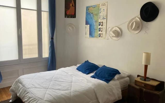 Amazing 2BR Flat Near Passy Village - photo 2