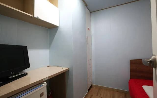 2 Residence - photo 4