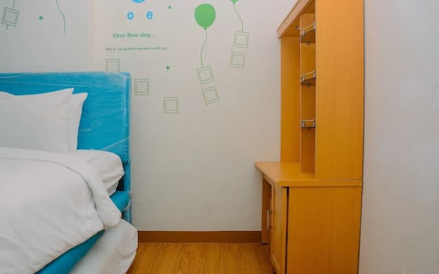 Comfort 1BR with Study Room Menteng Square Apartment - photo 4