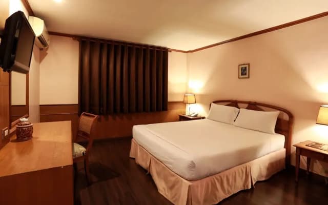 Travel Lodge Suriwongse - Adult only - photo 5