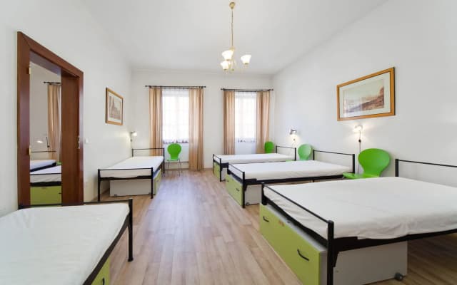 Hostel Little Quarter - photo 4
