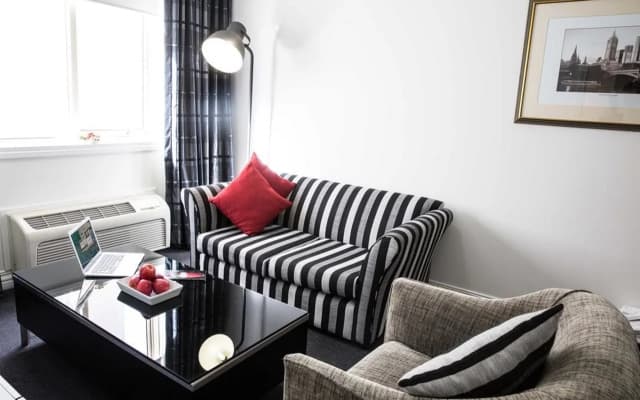 Collins Hotel - photo 3