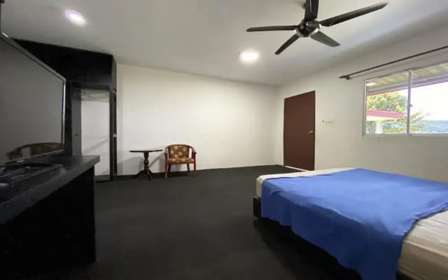 Ambong Bay Resthouse by Oyo Rooms - photo 2