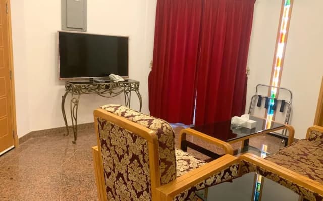 OYO 153 Qurum Heights Hotel - photo 2
